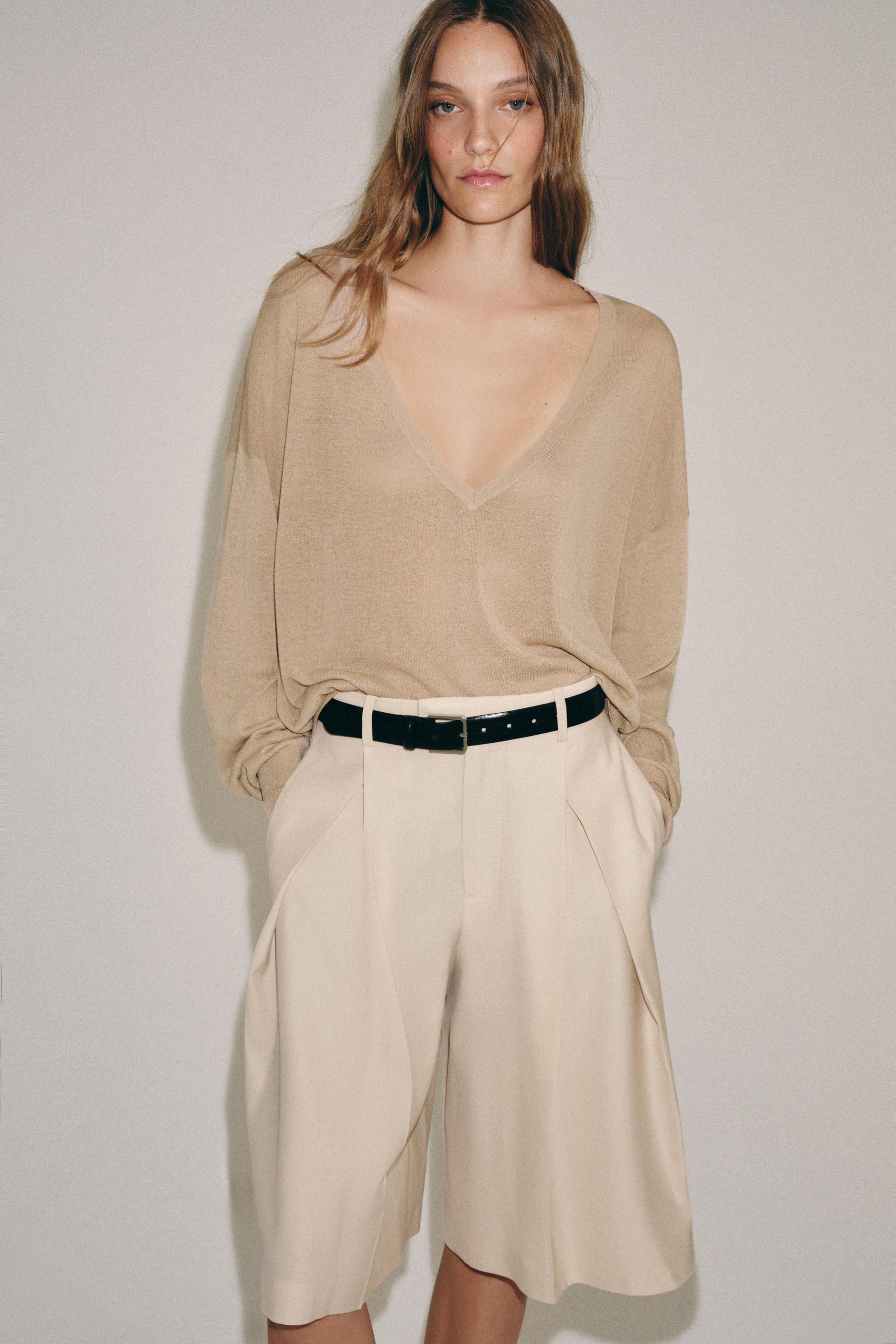 FINE KNIT V-NECK JUMPER